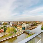아파트 Sikorskiego 3a Twin Tower - Panoramic Terrace - 3room 브로츠와프
