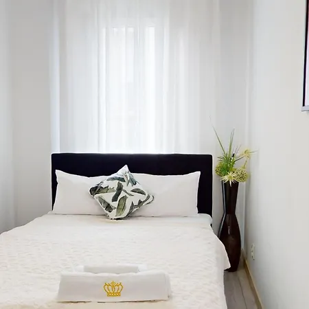 Апартаменти Wroapart Family Comfort At Two Towers, Stylish 2-bedroom By The Odra River 2 Balconies- Parking - 10 Min From Market Square